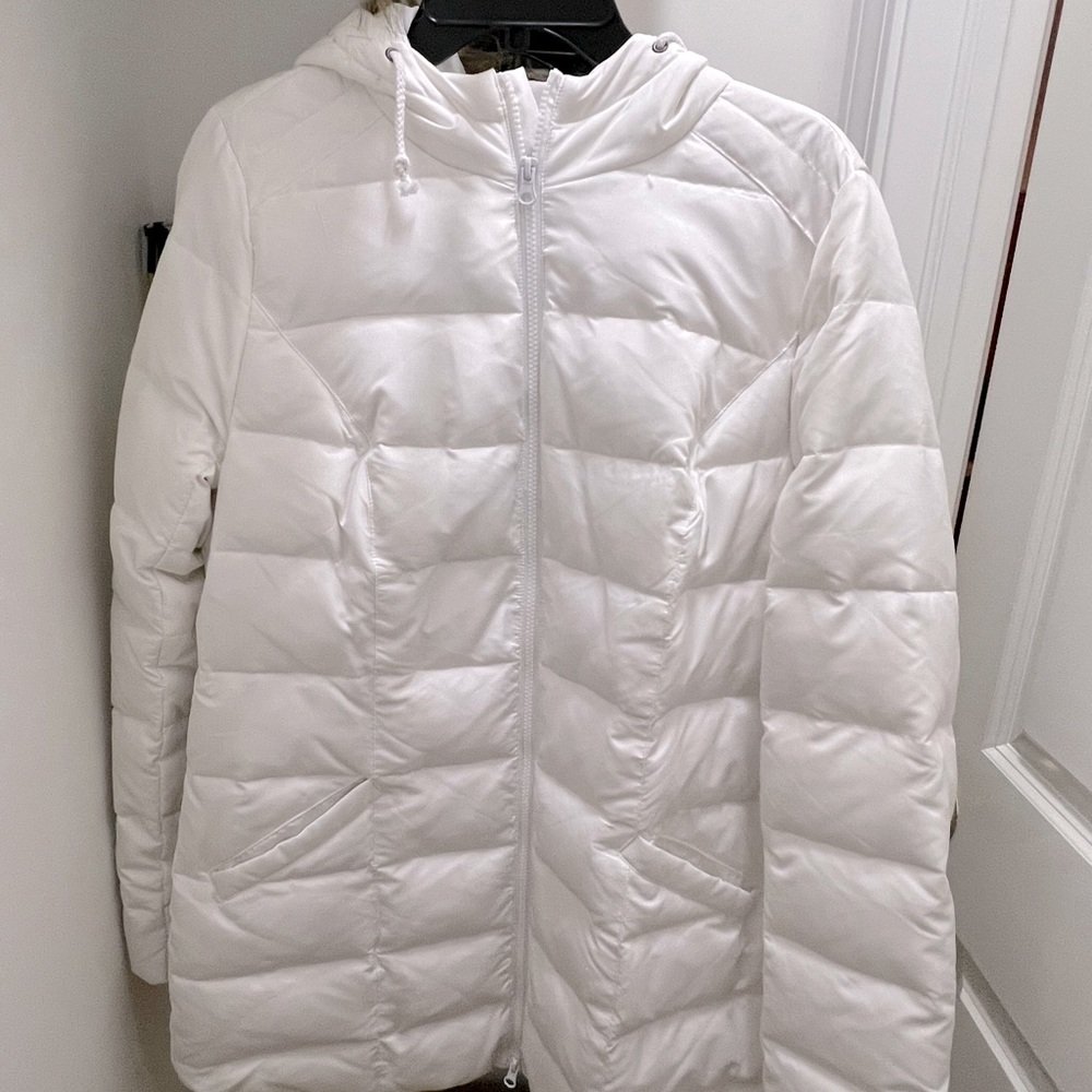 White puffer jacket BRAND NEW * never worn